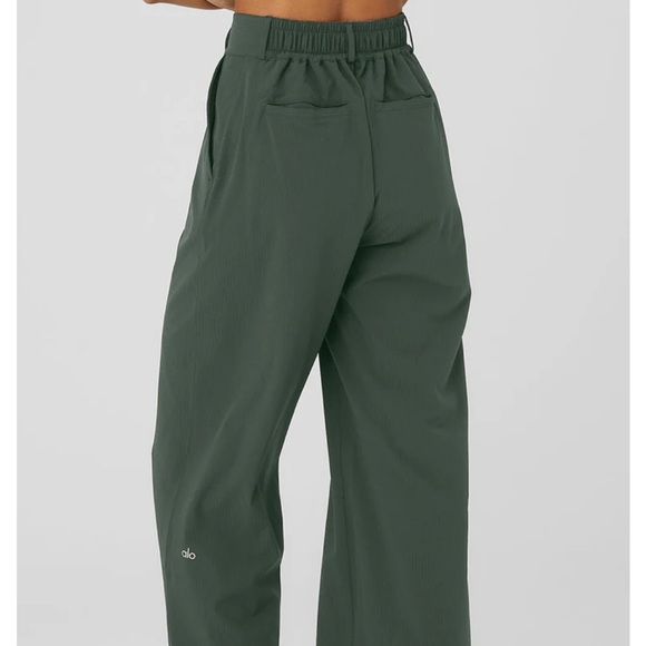 NWT Alo High Waist Dreamscape Trouser - Dark Cactus - Picture 5 of 8